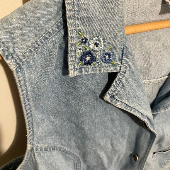 Bobbie Brooks women’s vintage denim vest , size 22w 100% cotton - Picture 2 of 8